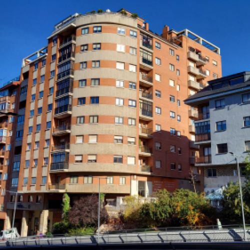 Vista del bloque en Calle Clavel   Cardenal Cisneros